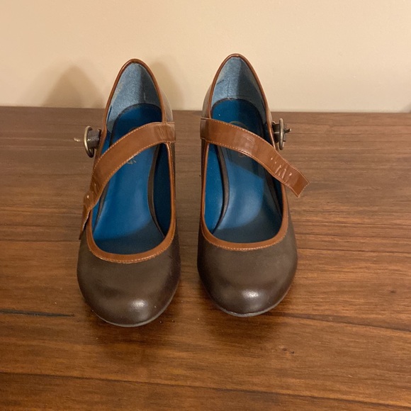 Candie’s shoes - Picture 2 of 4